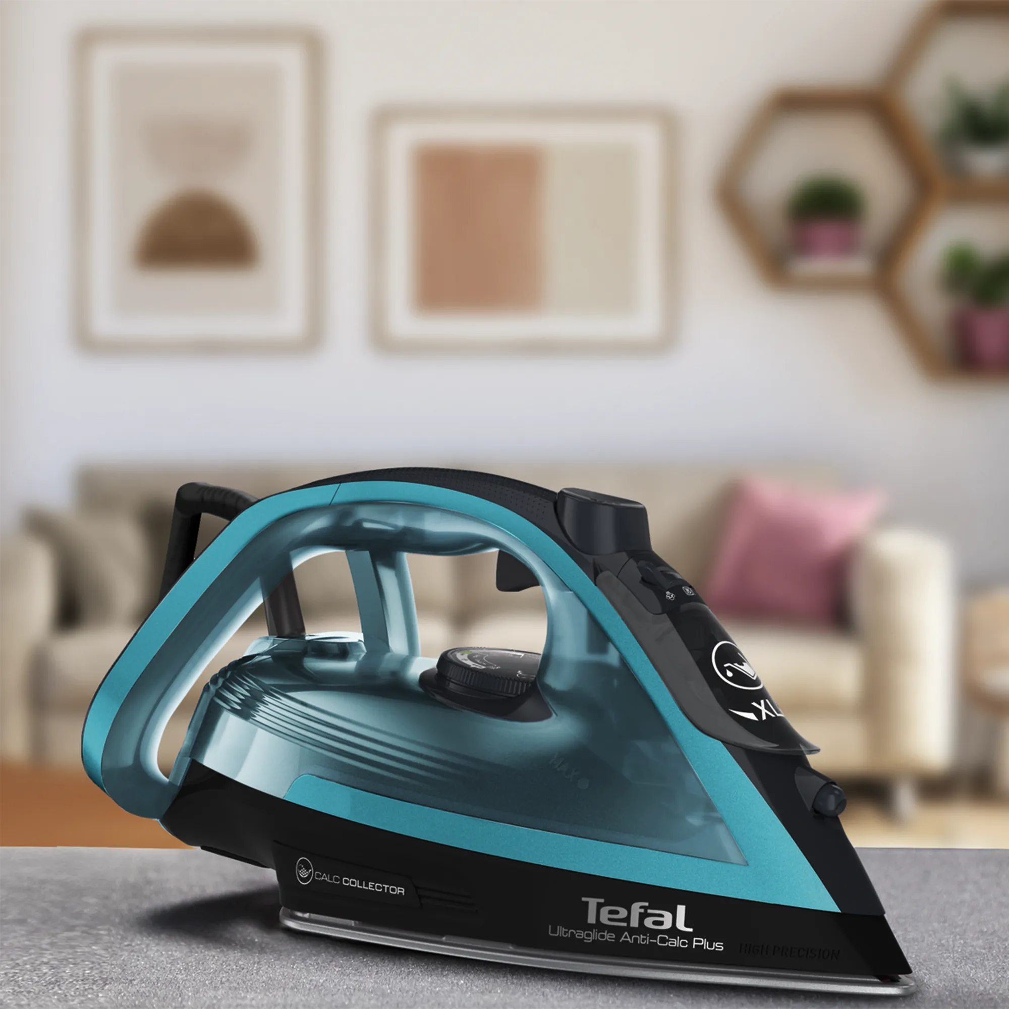 Tefal Ultraglide Plus Anti-Calc Steam Iron FV5873
