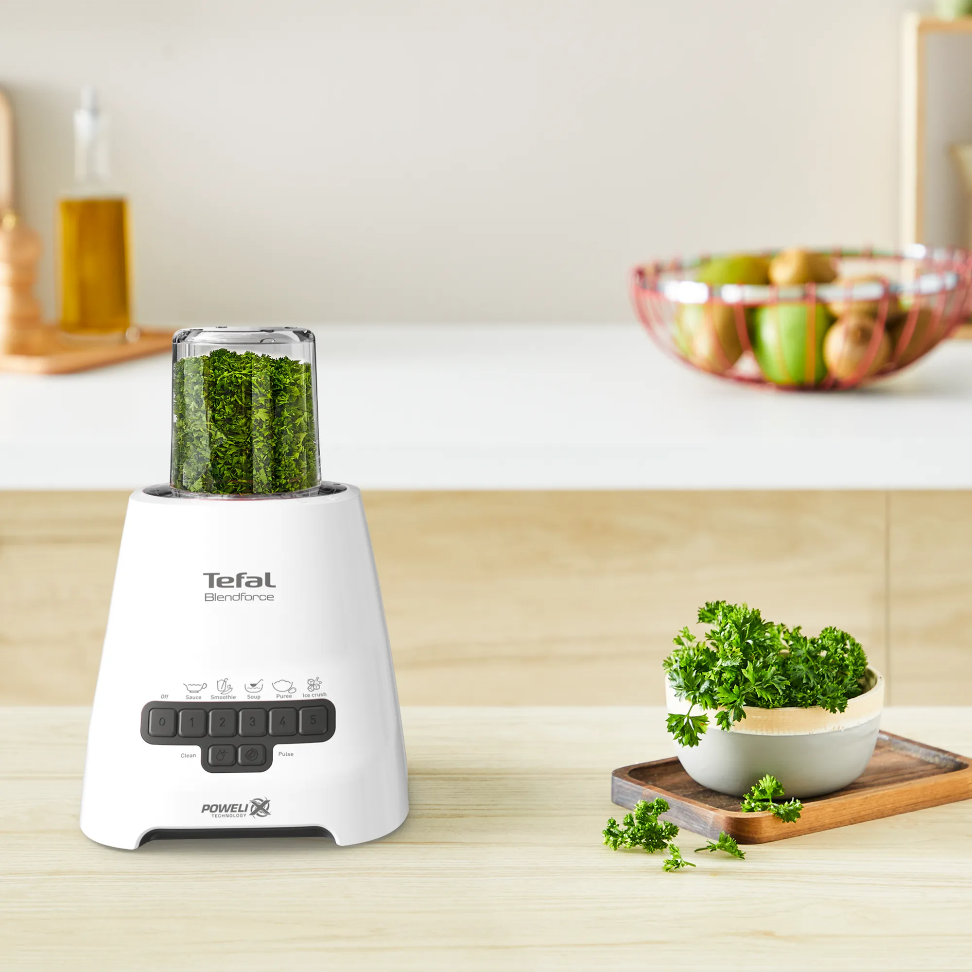 Tefal Blendforce 2 Piano Blender BL477 blending coriander