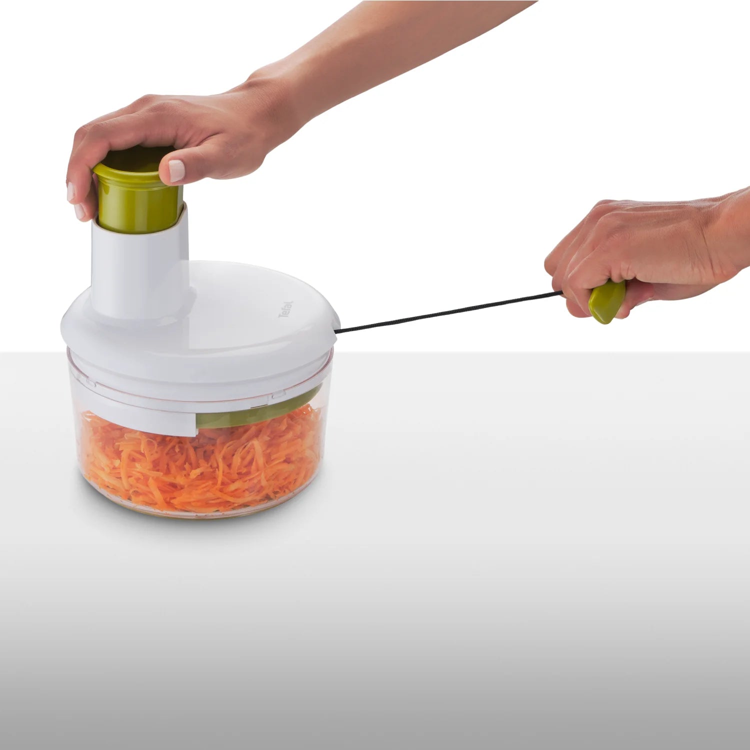 Tefal 5 Second Slicer 2 Blade Kit 1.2L K1659004 carrots grating blade in use