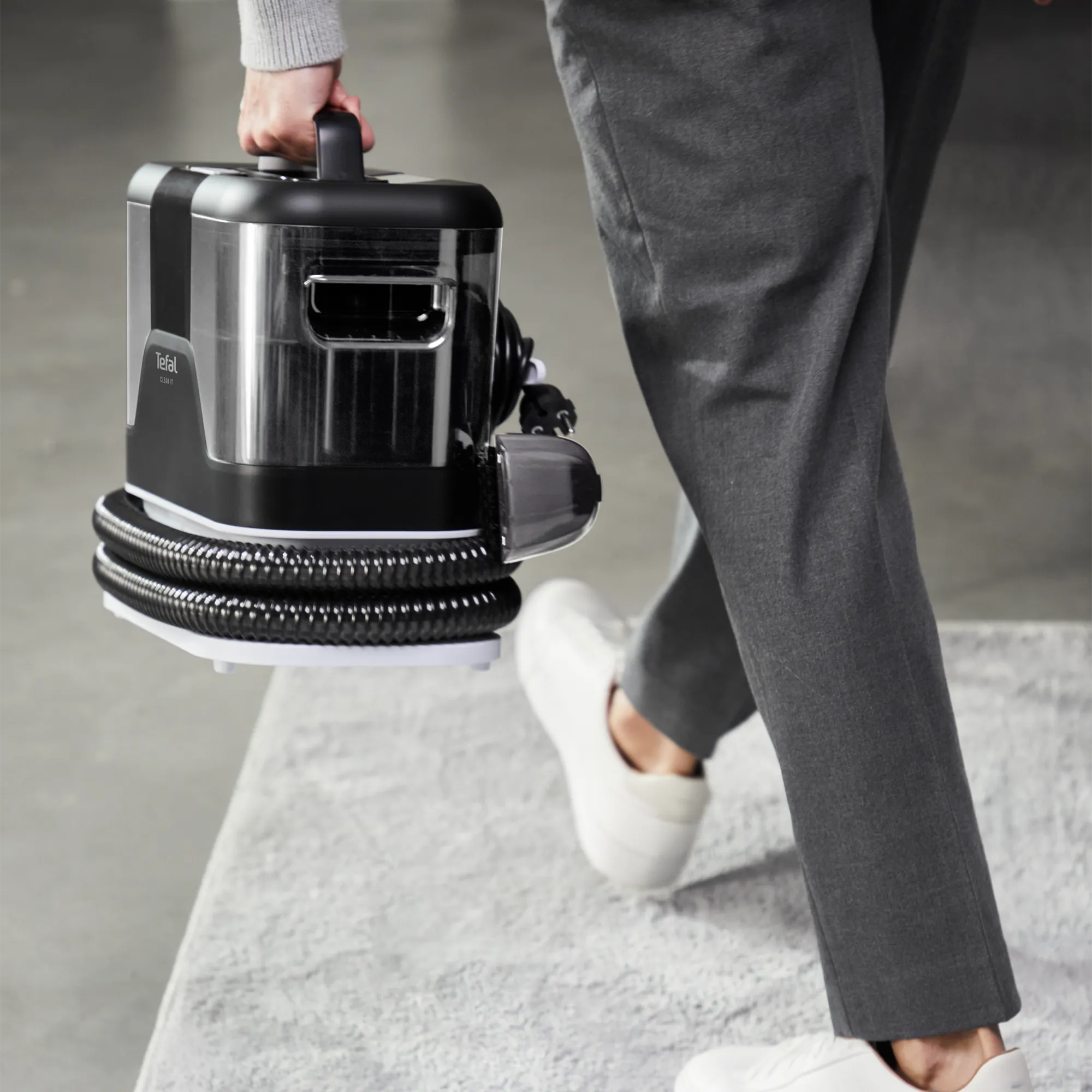 Tefal Clean It Portable Carpet & Upholstery Spot Cleaner IZ5010 lightweight and compact