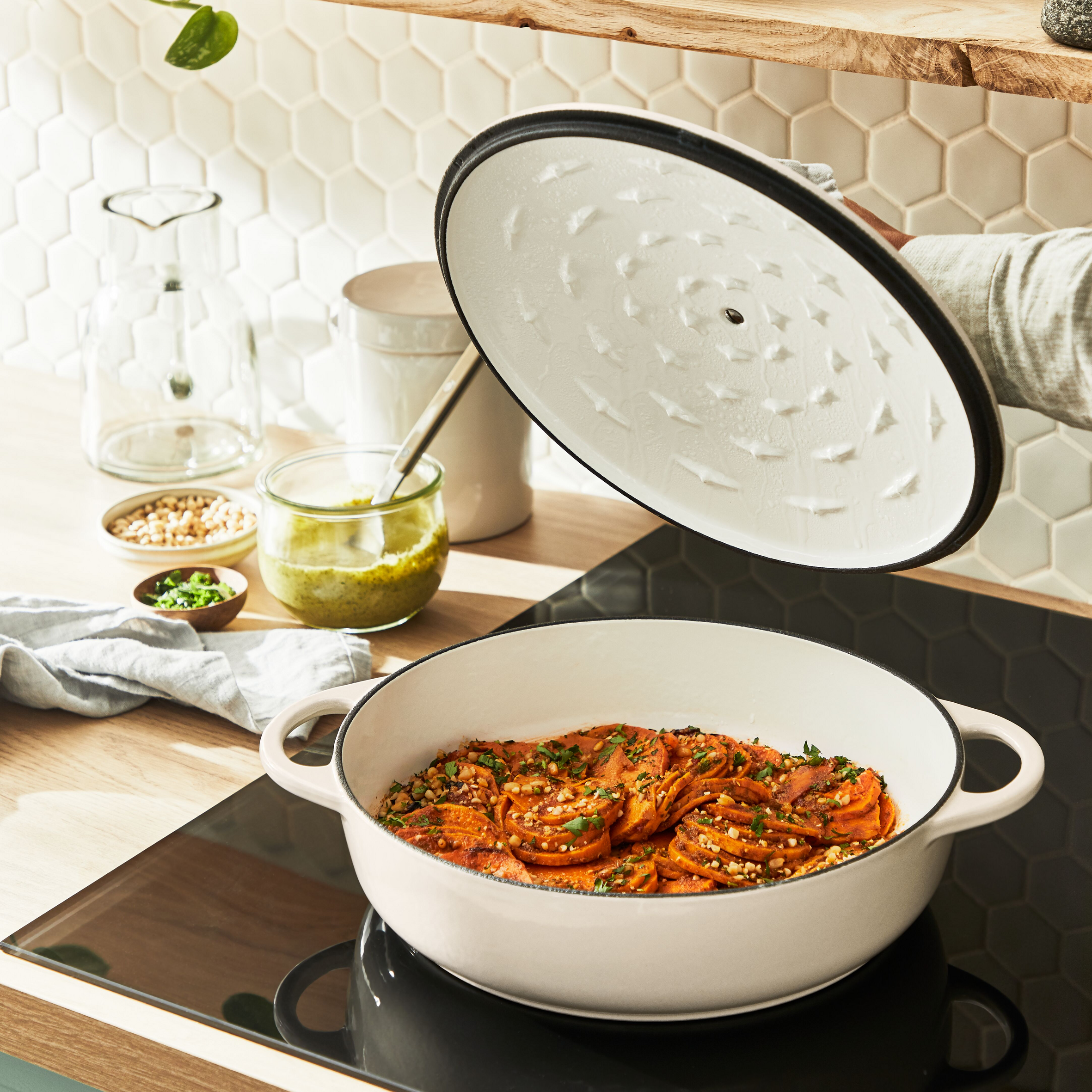 Tefal LOV Induction Cast Iron Beige Shallowpot 28cm/3.8L + Lid