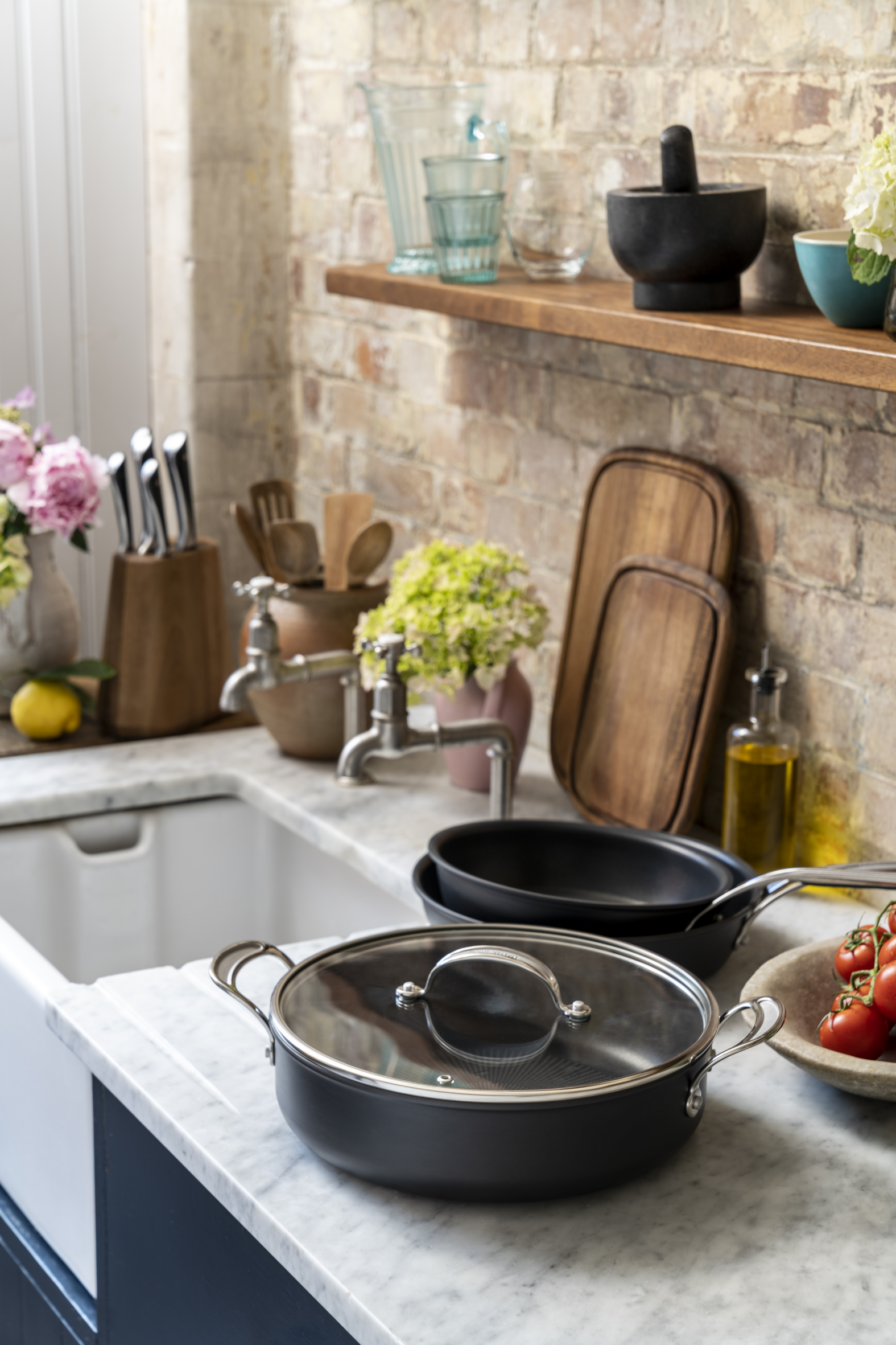 Jamie Oliver by Tefal Cooks Classic Induction Non-Stick Hard Anodised All-In-One Pan 30cm + Lid