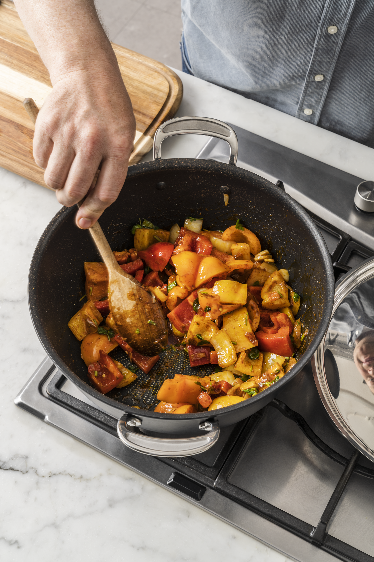 Jamie Oliver by Tefal Cooks Classic Induction Hard Anodised Big Batch Pan 30cm/7.2L + Lid