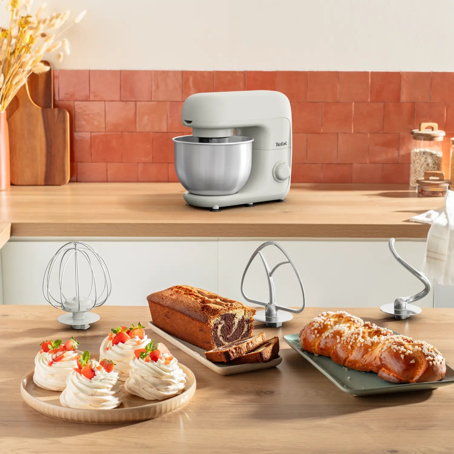 Tefal Bake Essential Stand Mixer White QB1601 desserts