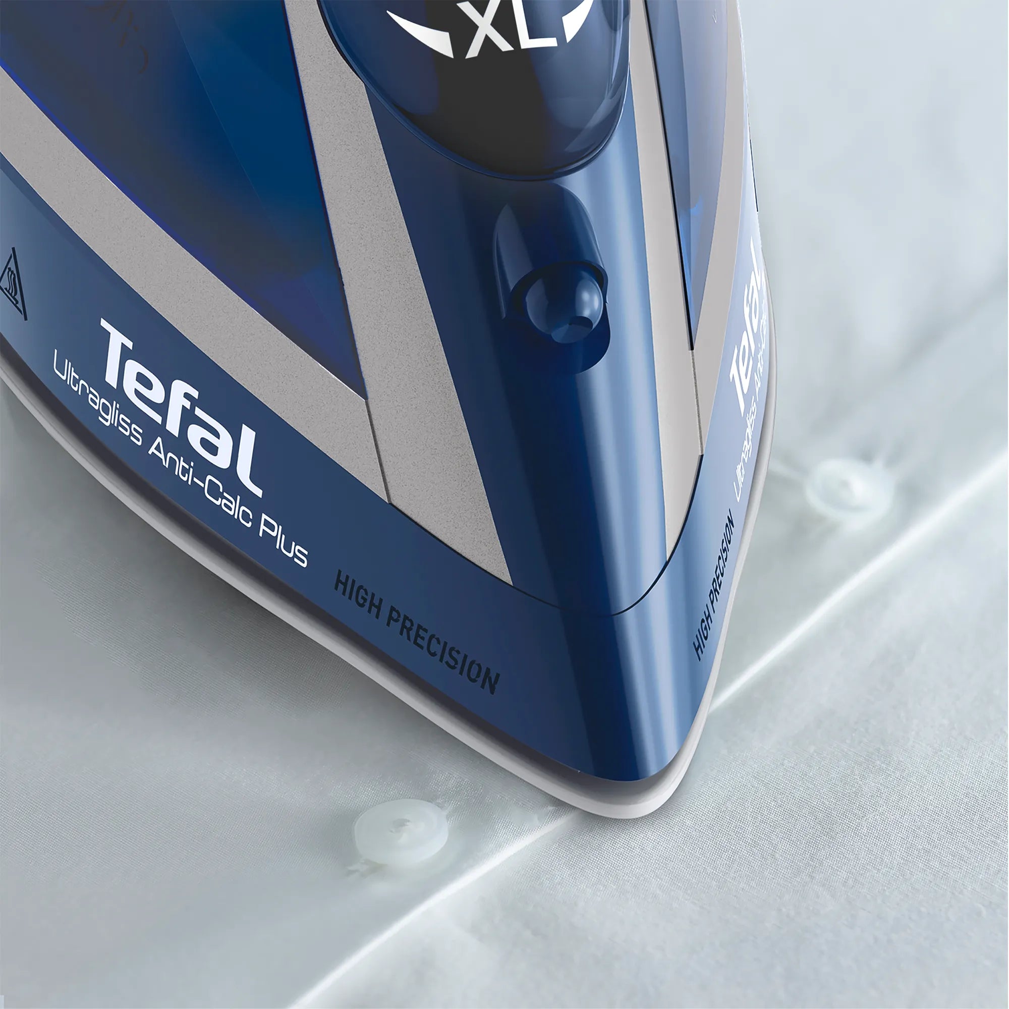 Tefal Ultragliss Anti-Calc Plus Steam Iron FV6849 High Precision Tip
