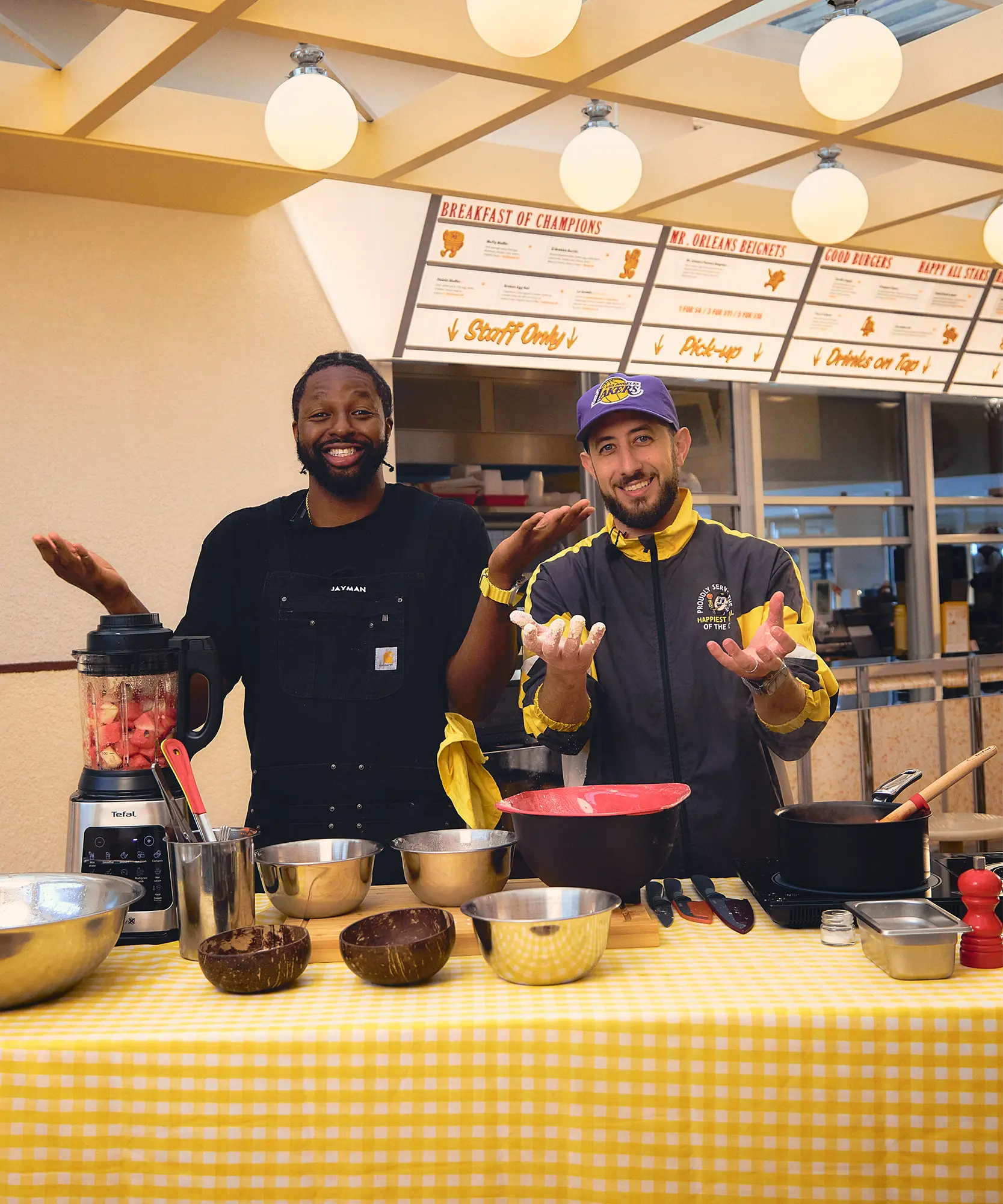 Chris Theodosi & Jesse Orleans from Happyfield preparing chicken tenders recipe with Tefal appliances